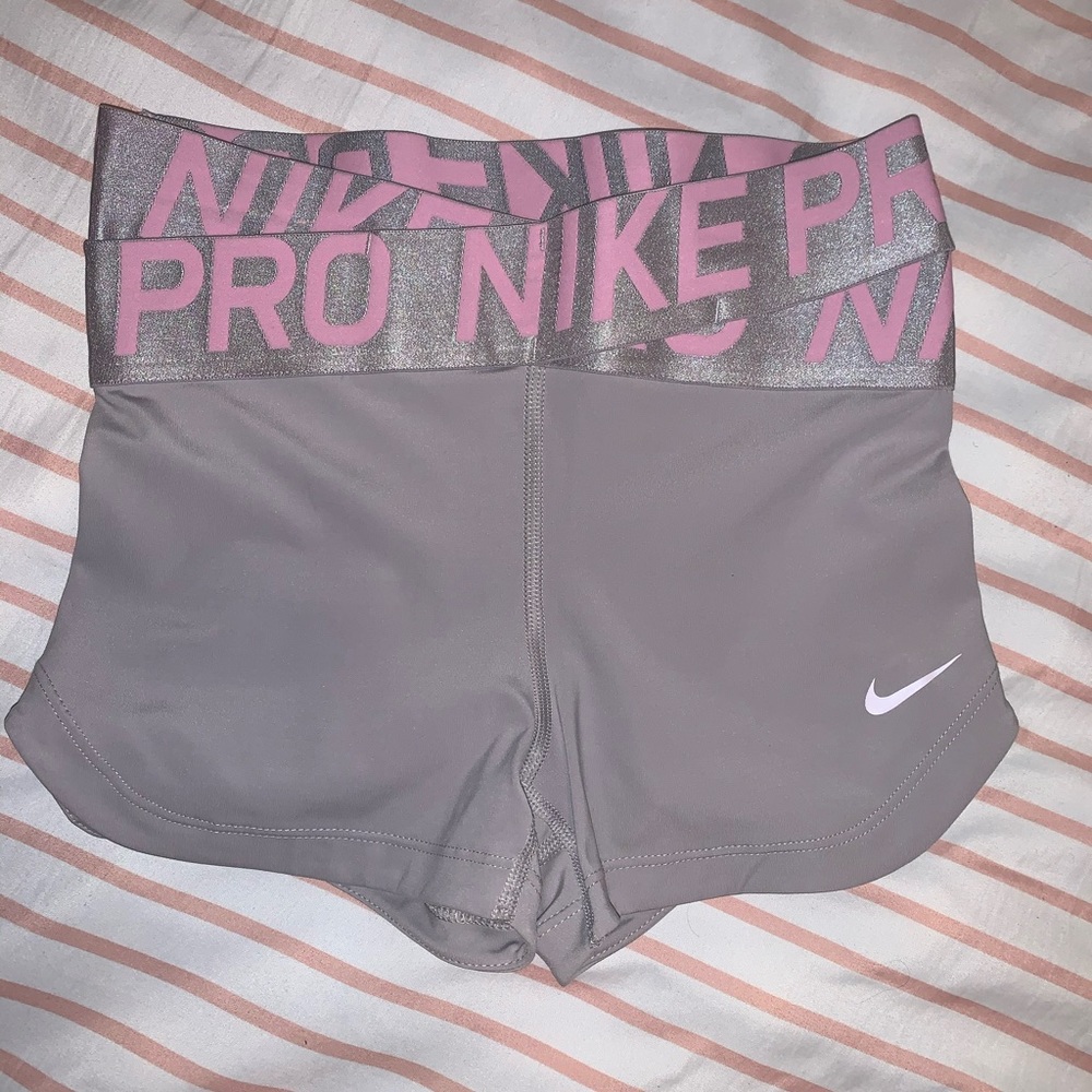 NIKE PROS - Picture 2 of 6